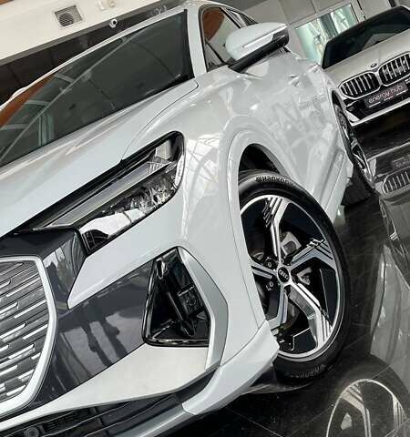 Ауді Q4 e-tron 2024 у Дніпро (Дніпропетровську) на Automoto.ua Білий Ауді Q4 e-tron, об'ємом двигуна 0 л та пробігом 3 тис. км за 30500 $, фото 6 на Automoto.ua
