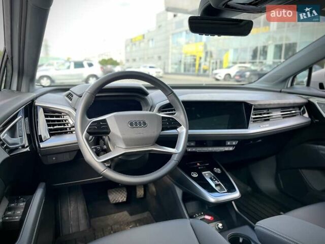 Белый Ауди Q4 e-tron, объемом двигателя 0 л и пробегом 2 тыс. км за 36799 $, фото 25 на Automoto.ua
