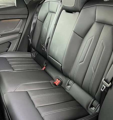 Ауді Q4 e-tron 2024 у Дніпро (Дніпропетровську) на Automoto.ua Білий Ауді Q4 e-tron, об'ємом двигуна 0 л та пробігом 3 тис. км за 30500 $, фото 25 на Automoto.ua