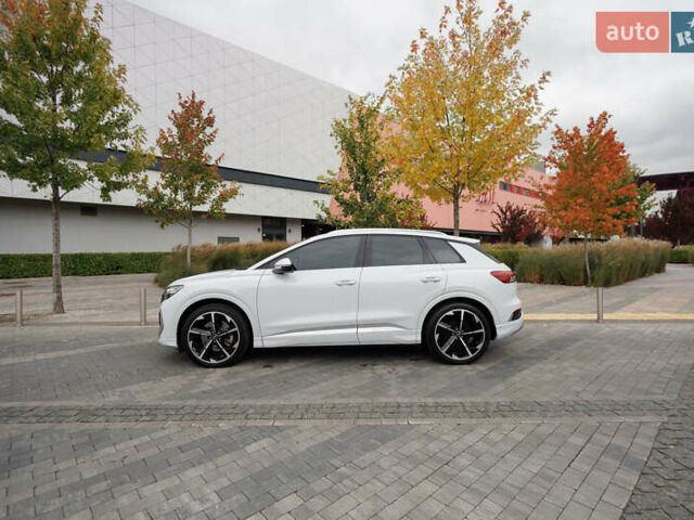 Ауди Q4 e-tron 2024 в Киеве на Automoto.ua Белый Ауди Q4 e-tron, объемом двигателя 0 л и пробегом 21 тыс. км за 34000 $, фото 7 на Automoto.ua