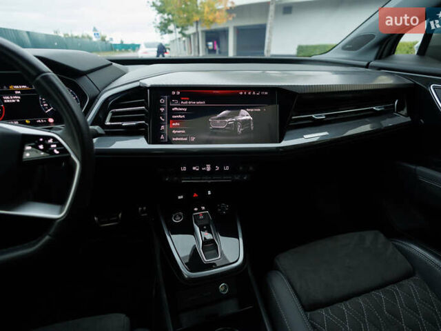 Ауди Q4 e-tron 2024 в Киеве на Automoto.ua Белый Ауди Q4 e-tron, объемом двигателя 0 л и пробегом 21 тыс. км за 34000 $, фото 19 на Automoto.ua