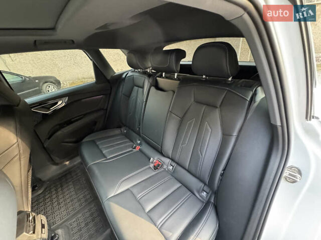 Белый Ауди Q4 e-tron, объемом двигателя 0 л и пробегом 22 тыс. км за 29500 $, фото 18 на Automoto.ua