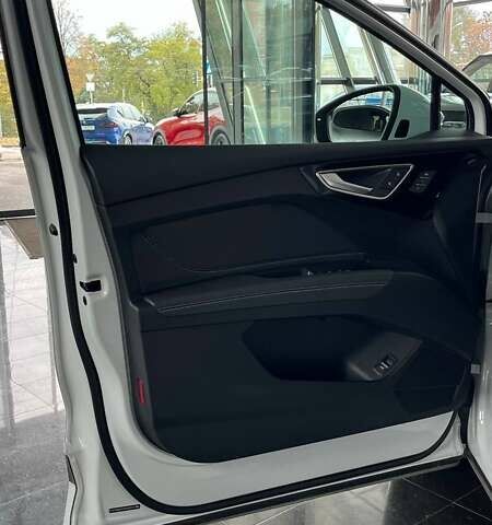 Ауді Q4 e-tron 2024 у Дніпро (Дніпропетровську) на Automoto.ua Білий Ауді Q4 e-tron, об'ємом двигуна 0 л та пробігом 3 тис. км за 30500 $, фото 18 на Automoto.ua