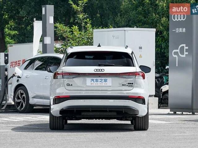 Белый Ауди Q4 e-tron, объемом двигателя 0 л и пробегом 1 тыс. км за 38000 $, фото 4 на Automoto.ua