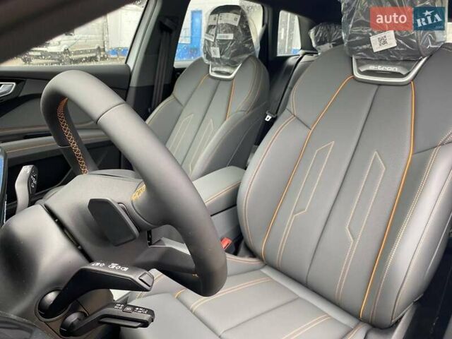 Белый Ауди Q4 e-tron, объемом двигателя 0 л и пробегом 1 тыс. км за 27600 $, фото 17 на Automoto.ua