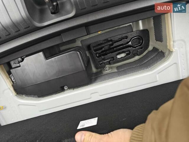 Белый Ауди Q4 e-tron, объемом двигателя 0 л и пробегом 1 тыс. км за 33200 $, фото 8 на Automoto.ua