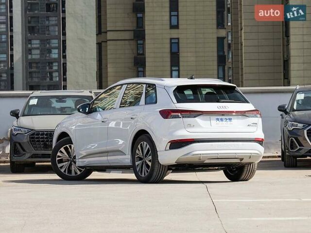 Белый Ауди Q4 e-tron, объемом двигателя 0 л и пробегом 1 тыс. км за 32499 $, фото 5 на Automoto.ua