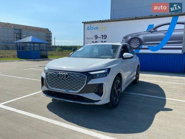 Белый Ауди Q4 e-tron, объемом двигателя 0 л и пробегом 1 тыс. км за 27600 $, фото 4 на Automoto.ua