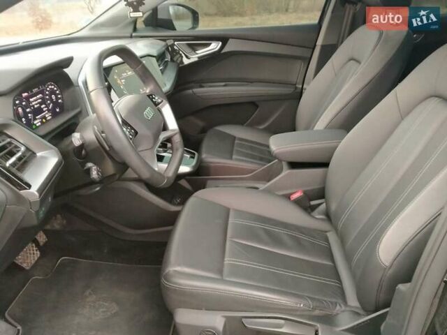 Черный Ауди Q4 e-tron, объемом двигателя 0 л и пробегом 98 тыс. км за 27499 $, фото 8 на Automoto.ua