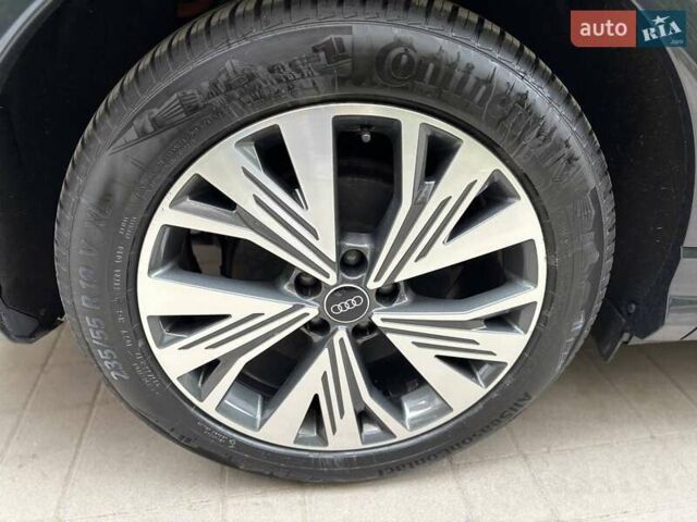Черный Ауди Q4 e-tron, объемом двигателя 0 л и пробегом 144 тыс. км за 26500 $, фото 2 на Automoto.ua