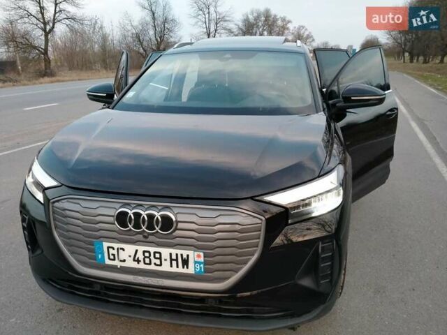 Черный Ауди Q4 e-tron, объемом двигателя 0 л и пробегом 98 тыс. км за 27499 $, фото 12 на Automoto.ua