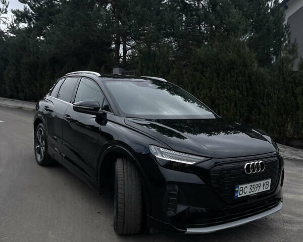 Черный Ауди Q4 e-tron, объемом двигателя 0 л и пробегом 25 тыс. км за 30100 $, фото 3 на Automoto.ua