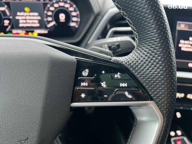 Чорний Ауді Q4 e-tron, об'ємом двигуна 0 л та пробігом 22 тис. км за 35340 $, фото 18 на Automoto.ua