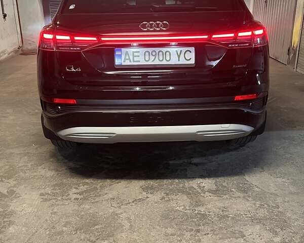 Черный Ауди Q4 e-tron, объемом двигателя 0 л и пробегом 40 тыс. км за 29900 $, фото 16 на Automoto.ua