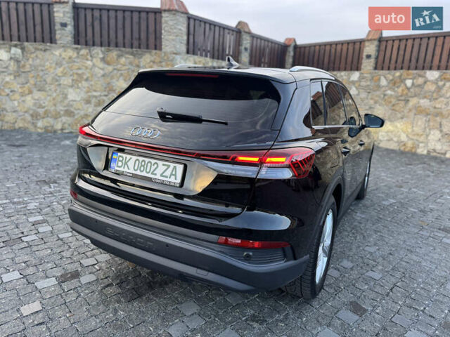 Чорний Ауді Q4 e-tron, об'ємом двигуна 0 л та пробігом 55 тис. км за 28500 $, фото 10 на Automoto.ua