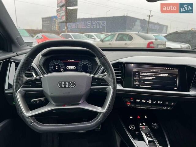 Чорний Ауді Q4 e-tron, об'ємом двигуна 0 л та пробігом 22 тис. км за 35340 $, фото 17 на Automoto.ua