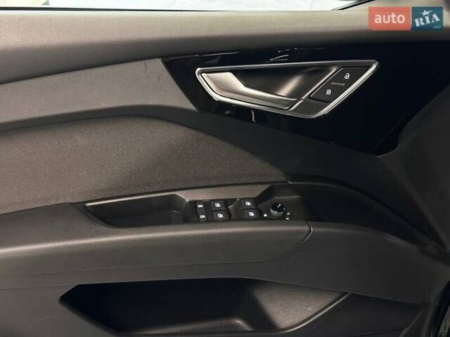Черный Ауди Q4 e-tron, объемом двигателя 0 л и пробегом 52 тыс. км за 26900 $, фото 12 на Automoto.ua