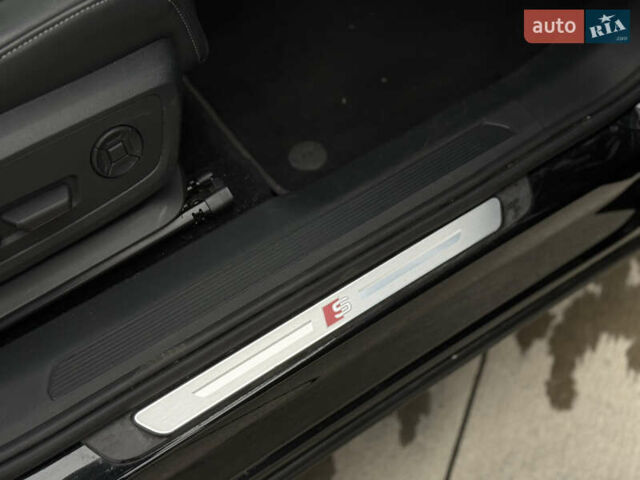 Черный Ауди Q4 e-tron, объемом двигателя 0 л и пробегом 99 тыс. км за 23600 $, фото 87 на Automoto.ua