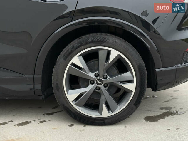 Черный Ауди Q4 e-tron, объемом двигателя 0 л и пробегом 99 тыс. км за 23600 $, фото 8 на Automoto.ua
