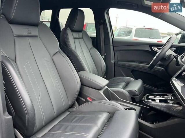 Чорний Ауді Q4 e-tron, об'ємом двигуна 0 л та пробігом 22 тис. км за 35340 $, фото 37 на Automoto.ua