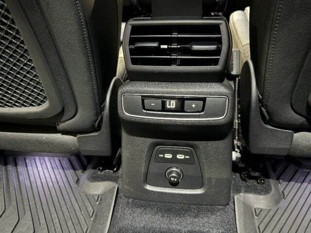 Черный Ауди Q4 e-tron, объемом двигателя 0 л и пробегом 21 тыс. км за 34500 $, фото 8 на Automoto.ua