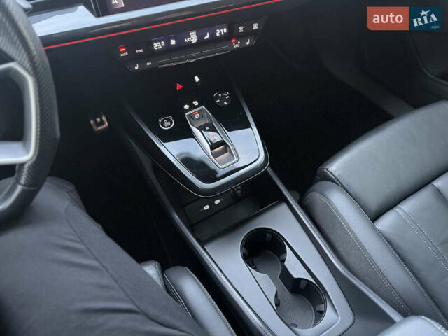 Чорний Ауді Q4 e-tron, об'ємом двигуна 0 л та пробігом 55 тис. км за 28500 $, фото 33 на Automoto.ua