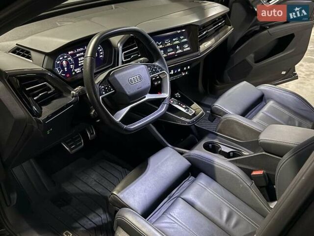 Черный Ауди Q4 e-tron, объемом двигателя 0 л и пробегом 21 тыс. км за 34500 $, фото 3 на Automoto.ua