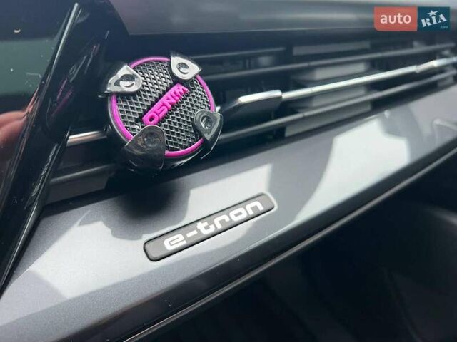 Чорний Ауді Q4 e-tron, об'ємом двигуна 0 л та пробігом 22 тис. км за 35340 $, фото 28 на Automoto.ua