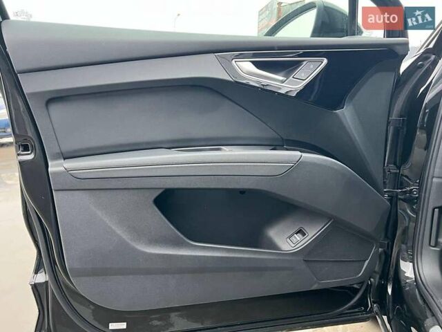Чорний Ауді Q4 e-tron, об'ємом двигуна 0 л та пробігом 22 тис. км за 35340 $, фото 14 на Automoto.ua
