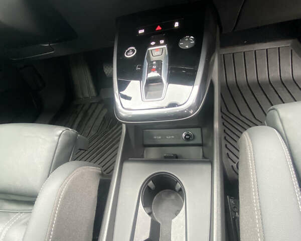 Черный Ауди Q4 e-tron, объемом двигателя 0 л и пробегом 25 тыс. км за 30500 $, фото 25 на Automoto.ua