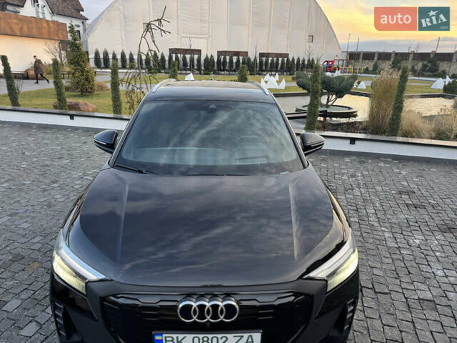 Чорний Ауді Q4 e-tron, об'ємом двигуна 0 л та пробігом 55 тис. км за 28500 $, фото 37 на Automoto.ua