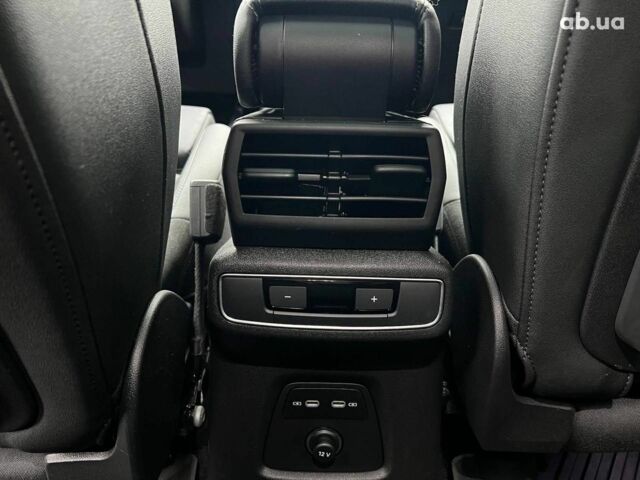 Чорний Ауді Q4 e-tron, об'ємом двигуна 0 л та пробігом 22 тис. км за 35340 $, фото 34 на Automoto.ua