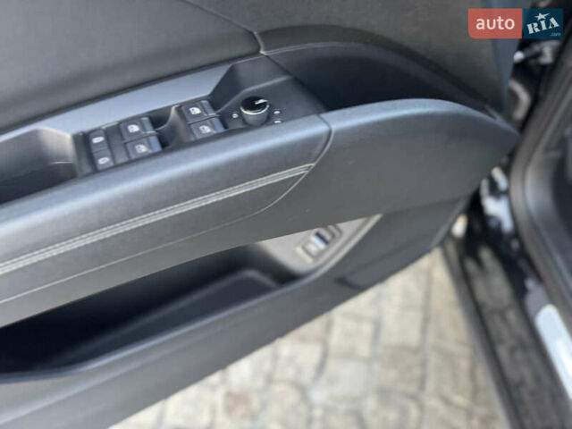 Чорний Ауді Q4 e-tron, об'ємом двигуна 0 л та пробігом 55 тис. км за 28500 $, фото 22 на Automoto.ua