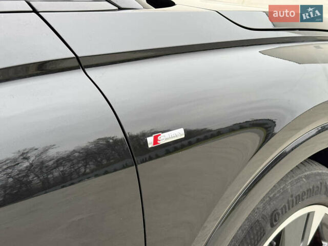 Черный Ауди Q4 e-tron, объемом двигателя 0 л и пробегом 99 тыс. км за 23600 $, фото 23 на Automoto.ua