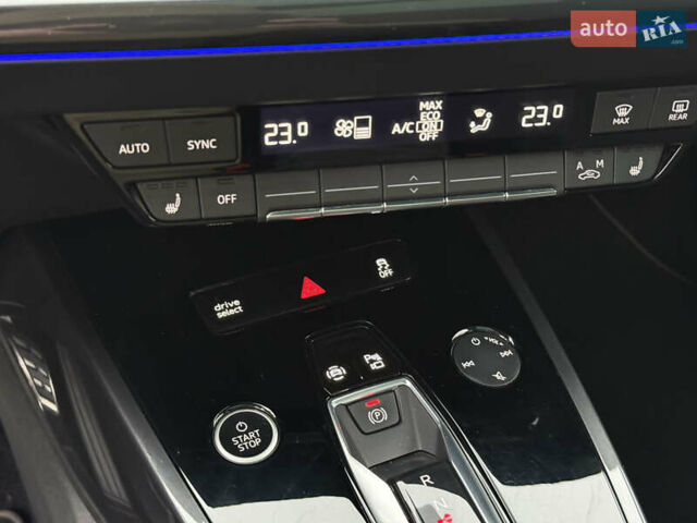 Черный Ауди Q4 e-tron, объемом двигателя 0 л и пробегом 99 тыс. км за 23600 $, фото 67 на Automoto.ua