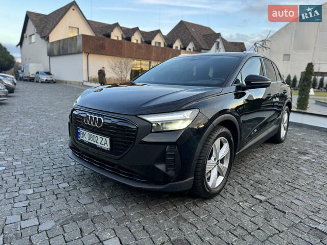 Чорний Ауді Q4 e-tron, об'ємом двигуна 0 л та пробігом 55 тис. км за 28500 $, фото 3 на Automoto.ua