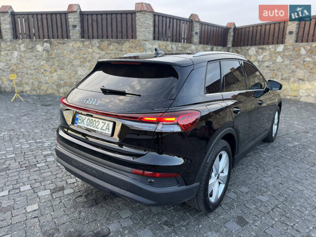 Чорний Ауді Q4 e-tron, об'ємом двигуна 0 л та пробігом 55 тис. км за 28500 $, фото 17 на Automoto.ua