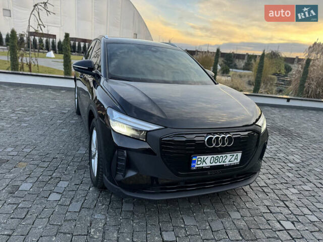 Чорний Ауді Q4 e-tron, об'ємом двигуна 0 л та пробігом 55 тис. км за 28500 $, фото 15 на Automoto.ua