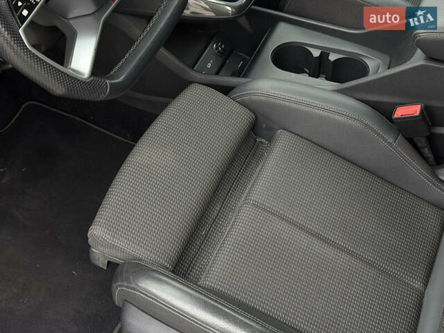 Черный Ауди Q4 e-tron, объемом двигателя 0 л и пробегом 99 тыс. км за 23600 $, фото 59 на Automoto.ua