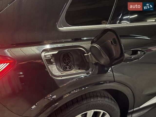 Черный Ауди Q4 e-tron, объемом двигателя 0 л и пробегом 21 тыс. км за 34500 $, фото 2 на Automoto.ua