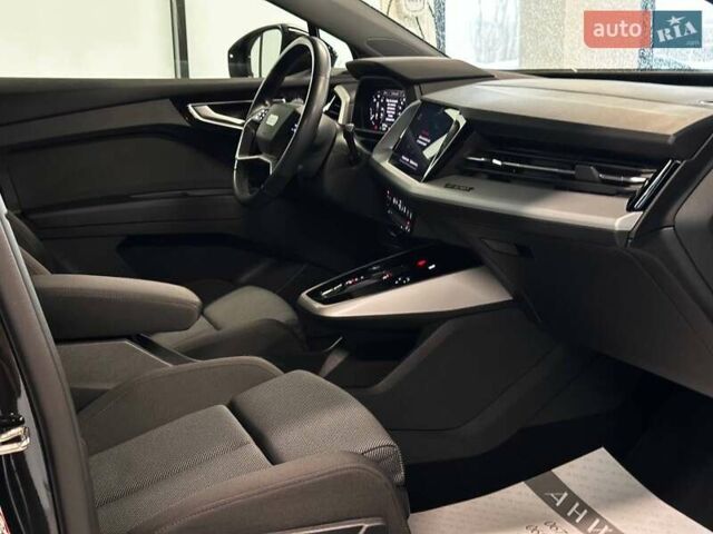 Черный Ауди Q4 e-tron, объемом двигателя 0 л и пробегом 52 тыс. км за 26900 $, фото 33 на Automoto.ua