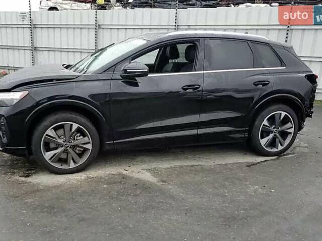 Чорний Ауді Q4 e-tron, об'ємом двигуна 0 л та пробігом 22 тис. км за 25000 $, фото 3 на Automoto.ua