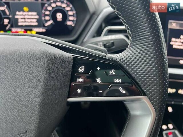 Чорний Ауді Q4 e-tron, об'ємом двигуна 0 л та пробігом 22 тис. км за 35340 $, фото 18 на Automoto.ua