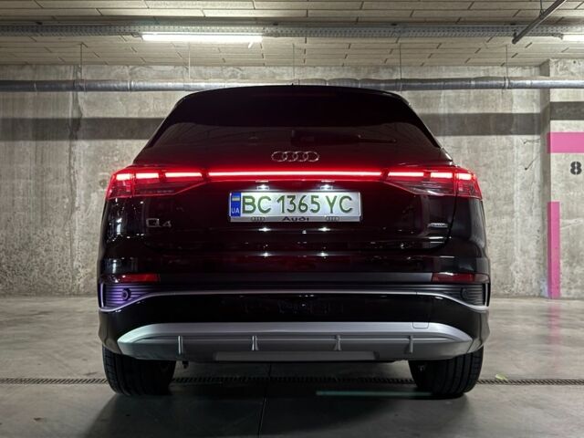 Черный Ауди Q4 e-tron, объемом двигателя 0 л и пробегом 21 тыс. км за 34500 $, фото 3 на Automoto.ua