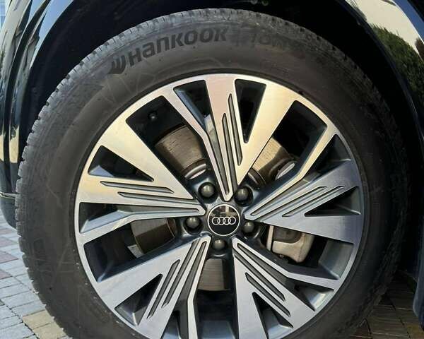 Черный Ауди Q4 e-tron, объемом двигателя 0 л и пробегом 35 тыс. км за 28900 $, фото 25 на Automoto.ua