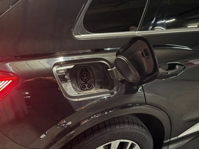 Черный Ауди Q4 e-tron, объемом двигателя 0 л и пробегом 21 тыс. км за 34500 $, фото 4 на Automoto.ua