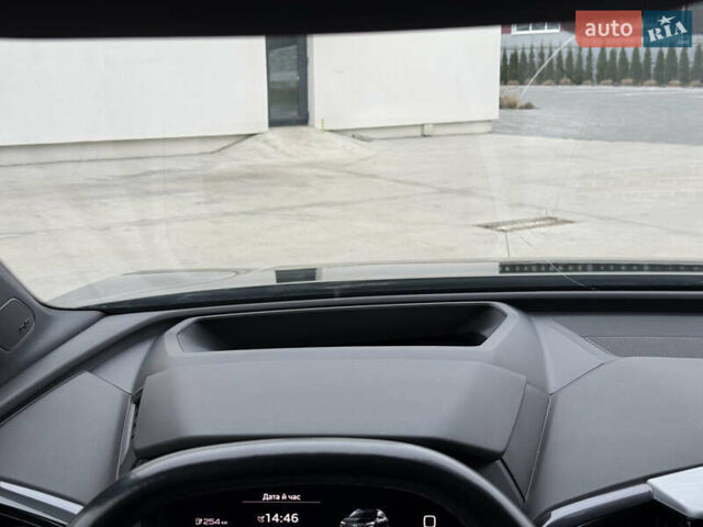 Черный Ауди Q4 e-tron, объемом двигателя 0 л и пробегом 99 тыс. км за 23600 $, фото 49 на Automoto.ua