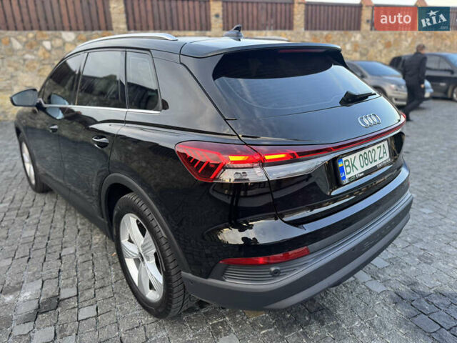 Чорний Ауді Q4 e-tron, об'ємом двигуна 0 л та пробігом 55 тис. км за 28500 $, фото 40 на Automoto.ua