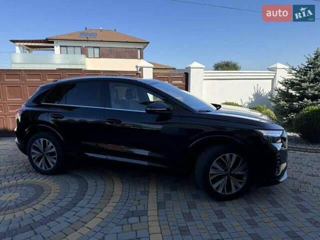 Черный Ауди Q4 e-tron, объемом двигателя 0 л и пробегом 35 тыс. км за 28900 $, фото 5 на Automoto.ua