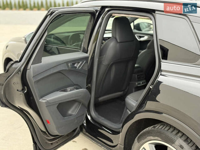 Черный Ауди Q4 e-tron, объемом двигателя 0 л и пробегом 99 тыс. км за 23600 $, фото 94 на Automoto.ua